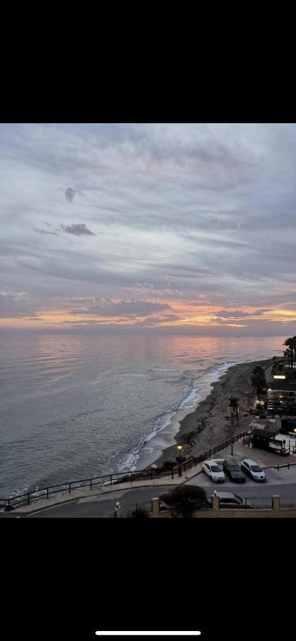 Studio On The Beach Front มาลากา ภายนอก รูปภาพ
