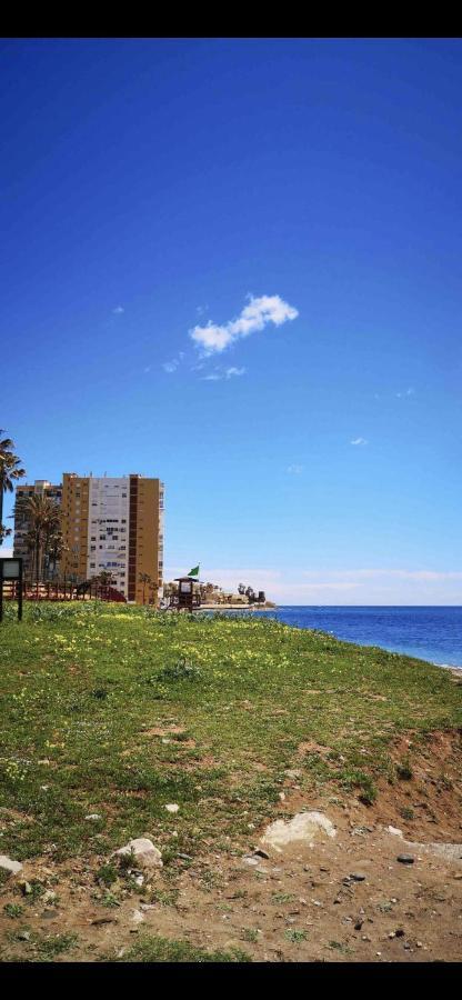 Studio On The Beach Front มาลากา ภายนอก รูปภาพ