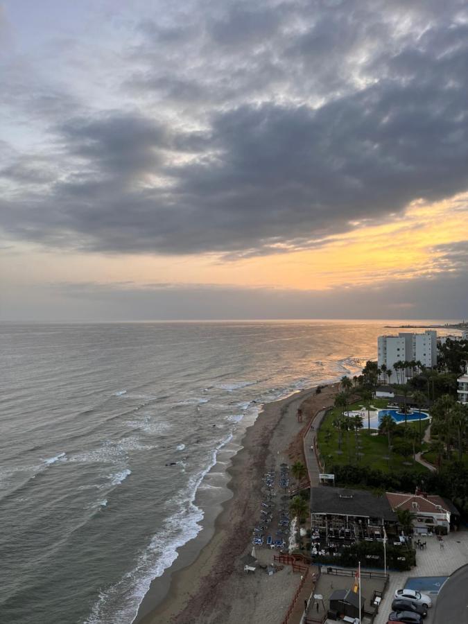 Studio On The Beach Front มาลากา ภายนอก รูปภาพ